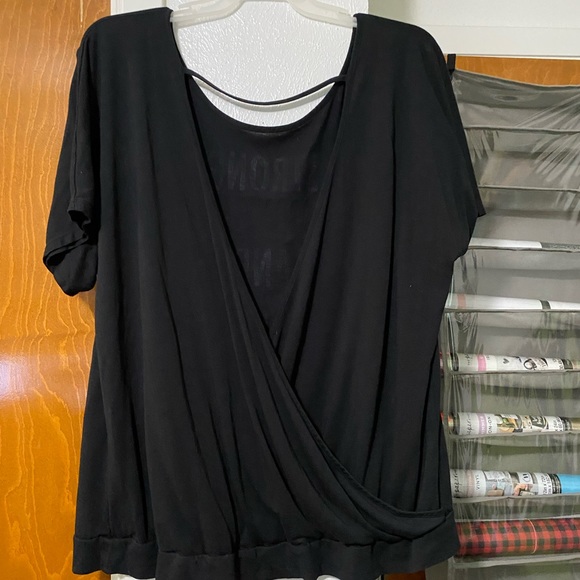 Torrid black workout shirt - Picture 2 of 4